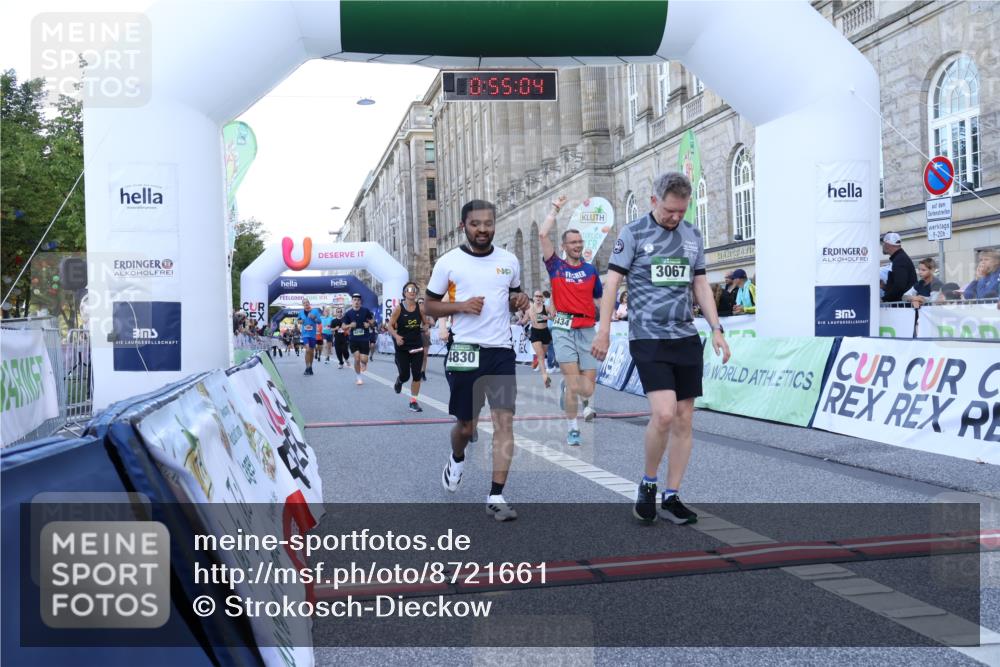 07.09.2025 - BARMER Alsterlauf Strokosch-Dieckow http://msf.ph/oto/8721661 07.09.2025 09:55:03 Ziel 2086, 2272, 2397, 2608, 2610, 2924, 3049, 3067, 3078, 3464, 4052, 4830, 4897, 5433, 5434, 5527, 6062, 6106, 6248 meine-sportfotos.de