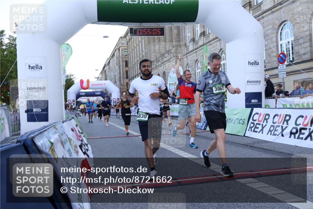 07.09.2025 - BARMER Alsterlauf Strokosch-Dieckow http://msf.ph/oto/8721662 07.09.2025 09:55:03 Ziel 2086, 2272, 2397, 2608, 2610, 2924, 3049, 3067, 3078, 3464, 4052, 4830, 4897, 5433, 5434, 5527, 6062, 6106, 6248 meine-sportfotos.de