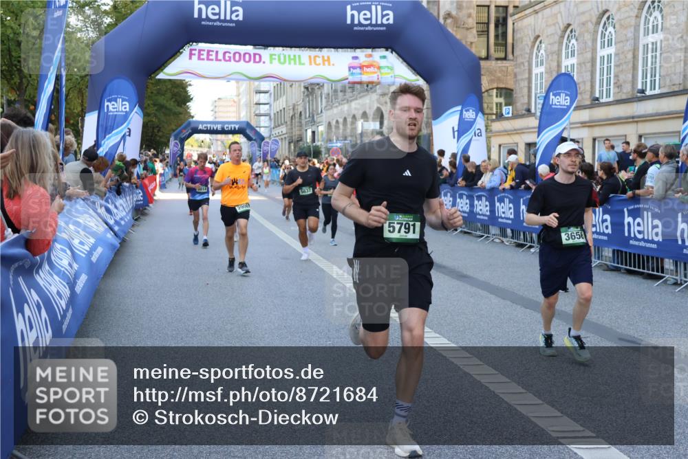 07.09.2025 - BARMER Alsterlauf Strokosch-Dieckow http://msf.ph/oto/8721684 07.09.2025 09:56:48 Ziel 2037, 2076, 2195, 2216, 2406, 2606, 2724, 2819, 3267, 3362, 3381, 3434, 3552, 3721, 4328, 4407, 4416, 4672, 4767, 4809, 4842, 4844, 4857, 5136, 5293, 5377, 5397, 5609, 5912, 5978, 5987, 6075, 6150, 6151, 8034, 8383 meine-sportfotos.de
