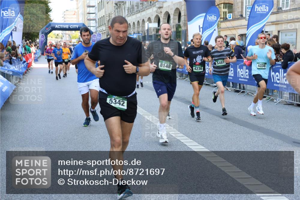 07.09.2025 - BARMER Alsterlauf Strokosch-Dieckow http://msf.ph/oto/8721697 07.09.2025 09:56:43 Ziel 2037, 2216, 2406, 2606, 2724, 2750, 2819, 2903, 2998, 3191, 3362, 3381, 3434, 3552, 3721, 4235, 4328, 4407, 4416, 4767, 4809, 4842, 4844, 5006, 5115, 5135, 5136, 5293, 5377, 5397, 5609, 5664, 5688, 5912, 5978, 6075, 6093, 6150, 6151, 6274, 8065, 8315, 8479 meine-sportfotos.de