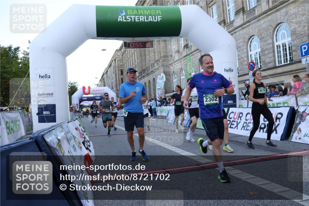 07.09.2025 - BARMER Alsterlauf Strokosch-Dieckow http://msf.ph/oto/8721702 07.09.2025 09:55:16 Ziel 2302, 2429, 2751, 3821, 4014, 4386, 4580, 4786, 4956, 5055, 5169, 5195, 5398, 5462, 6079, 6215, 8303 meine-sportfotos.de