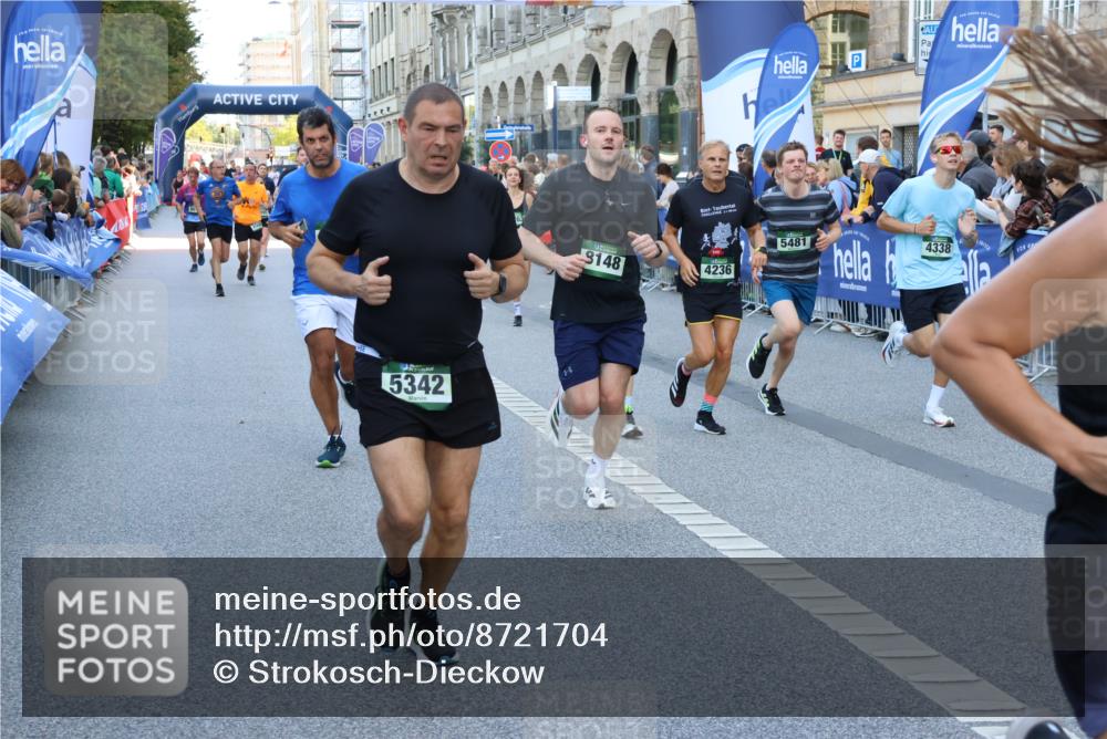 07.09.2025 - BARMER Alsterlauf Strokosch-Dieckow http://msf.ph/oto/8721704 07.09.2025 09:56:43 Ziel 2037, 2216, 2406, 2606, 2724, 2750, 2819, 2903, 2998, 3191, 3362, 3381, 3434, 3552, 3721, 4235, 4328, 4407, 4416, 4767, 4809, 4842, 4844, 5006, 5115, 5135, 5136, 5293, 5377, 5397, 5609, 5664, 5688, 5912, 5978, 6075, 6093, 6150, 6151, 6274, 8065, 8315, 8479 meine-sportfotos.de