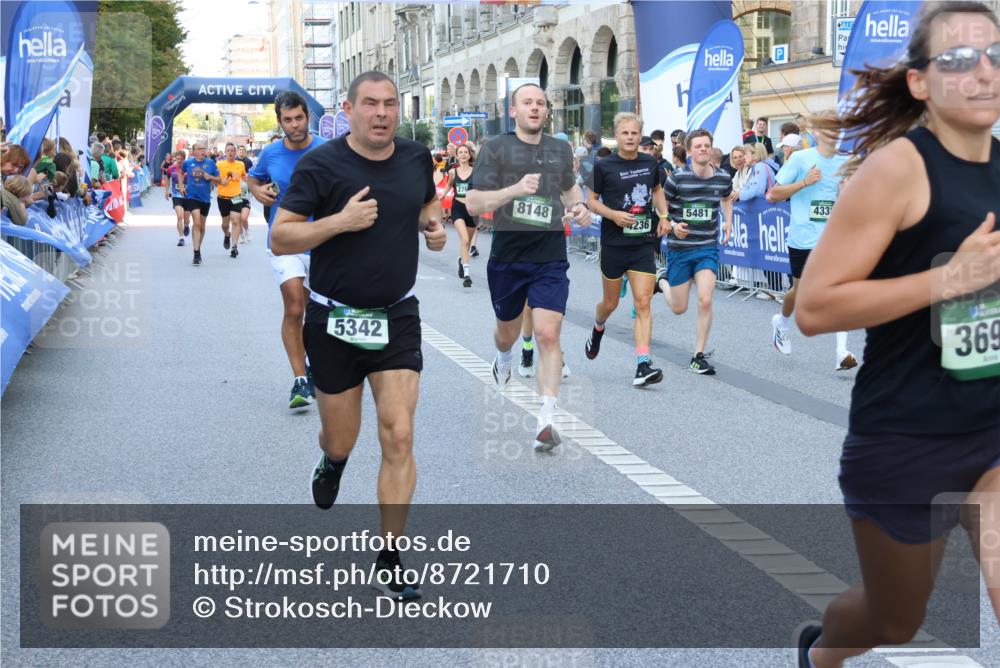 07.09.2025 - BARMER Alsterlauf Strokosch-Dieckow http://msf.ph/oto/8721710 07.09.2025 09:56:43 Ziel 2037, 2216, 2406, 2606, 2724, 2750, 2819, 2903, 2998, 3191, 3362, 3381, 3434, 3552, 3721, 4235, 4328, 4407, 4416, 4767, 4809, 4842, 4844, 5006, 5115, 5135, 5136, 5293, 5377, 5397, 5609, 5664, 5688, 5912, 5978, 6075, 6093, 6150, 6151, 6274, 8065, 8315, 8479 meine-sportfotos.de