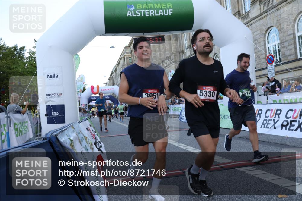 07.09.2025 - BARMER Alsterlauf Strokosch-Dieckow http://msf.ph/oto/8721746 07.09.2025 09:55:36 Ziel 2419, 2514, 3048, 3122, 3646, 3951, 4275, 4436, 5026, 5321, 5330, 5494, 5535, 5549, 5949, 8050, 8095, 8263 meine-sportfotos.de