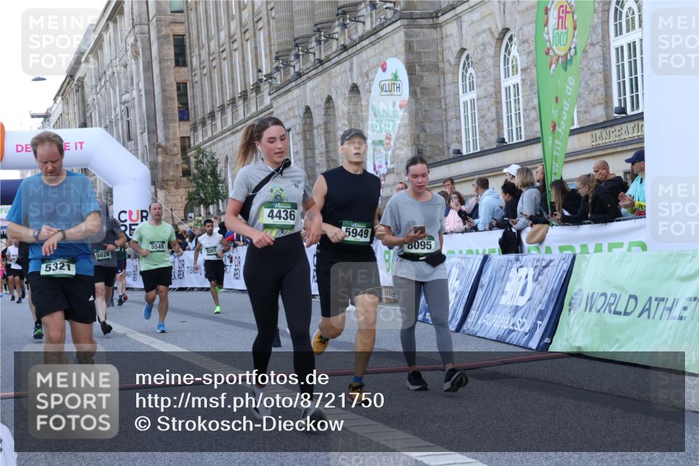 07.09.2025 - BARMER Alsterlauf Strokosch-Dieckow http://msf.ph/oto/8721750 07.09.2025 09:55:37 Ziel 2419, 2514, 2516, 3122, 3951, 4436, 5026, 5321, 5330, 5494, 5535, 5549, 5949, 8050, 8095, 8263 meine-sportfotos.de