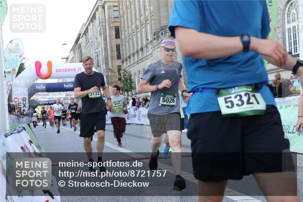 07.09.2025 - BARMER Alsterlauf Strokosch-Dieckow http://msf.ph/oto/8721757 07.09.2025 09:55:40 Ziel 2374, 2419, 2516, 2800, 3122, 3961, 4436, 5011, 5026, 5321, 5494, 5535, 5549, 5949, 8016, 8050, 8095, 8263, 8407 meine-sportfotos.de