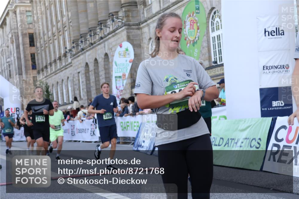 07.09.2025 - BARMER Alsterlauf Strokosch-Dieckow http://msf.ph/oto/8721768 07.09.2025 09:55:44 Ziel 2374, 2419, 2516, 2569, 2800, 3122, 3298, 3831, 3961, 4887, 5011, 5026, 5535, 5549, 5713, 8016, 8050, 8263, 8407 meine-sportfotos.de