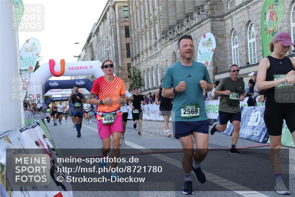 07.09.2025 - BARMER Alsterlauf Strokosch-Dieckow http://msf.ph/oto/8721780 07.09.2025 09:55:49 Ziel 2374, 2445, 2516, 2569, 2800, 3211, 3242, 3298, 3831, 3961, 4657, 4839, 4887, 5011, 5350, 5675, 5713, 8016, 8159, 8309, 8407 meine-sportfotos.de