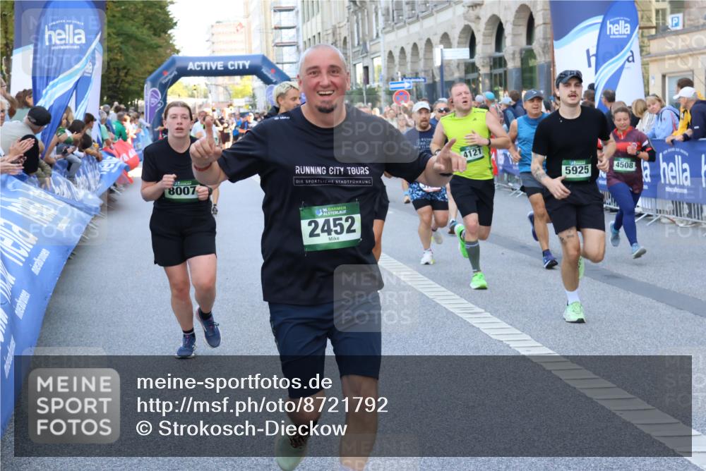 07.09.2025 - BARMER Alsterlauf Strokosch-Dieckow http://msf.ph/oto/8721792 07.09.2025 09:56:28 Ziel 2507, 2582, 2750, 2752, 2763, 2797, 2903, 2908, 2998, 3191, 3456, 3568, 3615, 3802, 3970, 3988, 4105, 4235, 4338, 5004, 5006, 5115, 5135, 5160, 5504, 5562, 5637, 5664, 5688, 5750, 5791, 5895, 5977, 6093, 6138, 6206, 6269, 6274, 8014, 8065, 8315, 8366, 8427, 8479 meine-sportfotos.de
