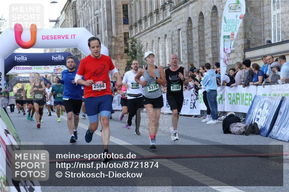 07.09.2025 - BARMER Alsterlauf Strokosch-Dieckow http://msf.ph/oto/8721874 07.09.2025 09:56:33 Ziel 2022, 2150, 2151, 2245, 2341, 2568, 2664, 2665, 2722, 2868, 3005, 3188, 3365, 3661, 3868, 4490, 4646, 4824, 5375, 6034, 6170, 6186, 8500 meine-sportfotos.de