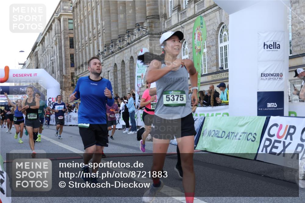 07.09.2025 - BARMER Alsterlauf Strokosch-Dieckow http://msf.ph/oto/8721883 07.09.2025 09:56:36 Ziel 2022, 2150, 2151, 2152, 2245, 2341, 2452, 2568, 2664, 2665, 2722, 2868, 3188, 3869, 4121, 4490, 4646, 4824, 5375, 5925, 6034, 6170, 6186, 8500 meine-sportfotos.de