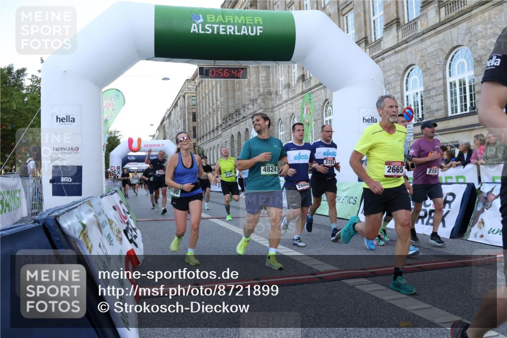 07.09.2025 - BARMER Alsterlauf Strokosch-Dieckow http://msf.ph/oto/8721899 07.09.2025 09:56:40 Ziel 2022, 2150, 2151, 2152, 2245, 2341, 2437, 2452, 2664, 2665, 2722, 2868, 3188, 3752, 3869, 3963, 4121, 4479, 4490, 4507, 4508, 4565, 4706, 4824, 5739, 5925, 6186, 6187, 6223, 8007, 8500 meine-sportfotos.de