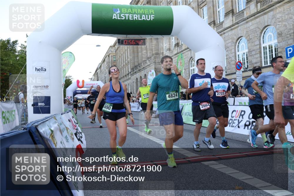 07.09.2025 - BARMER Alsterlauf Strokosch-Dieckow http://msf.ph/oto/8721900 07.09.2025 09:56:40 Ziel 2022, 2150, 2151, 2152, 2245, 2341, 2437, 2452, 2664, 2665, 2722, 2868, 3188, 3752, 3869, 3963, 4121, 4479, 4490, 4507, 4508, 4565, 4706, 4824, 5739, 5925, 6186, 6187, 6223, 8007, 8500 meine-sportfotos.de