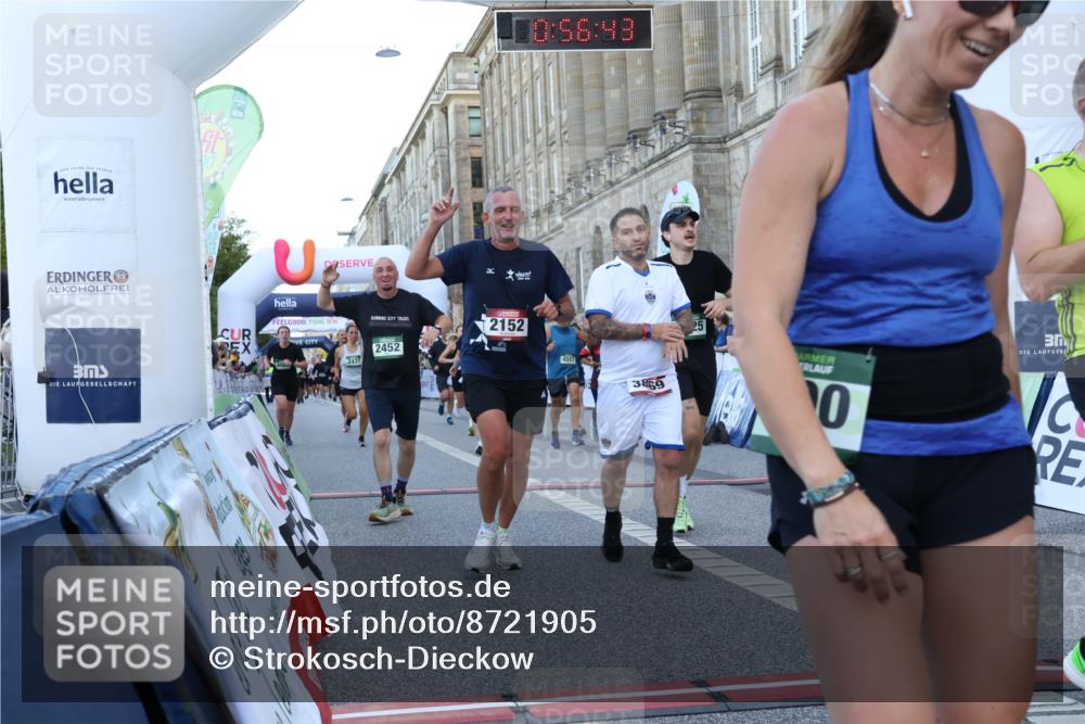 07.09.2025 - BARMER Alsterlauf Strokosch-Dieckow http://msf.ph/oto/8721905 07.09.2025 09:56:42 Ziel 2022, 2150, 2151, 2152, 2437, 2452, 2664, 2665, 2722, 3752, 3869, 3963, 4121, 4479, 4490, 4507, 4508, 4565, 4706, 4824, 5739, 5925, 6187, 6223, 8007, 8500 meine-sportfotos.de