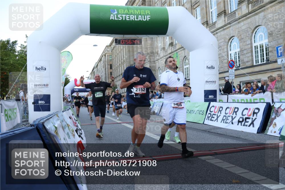 07.09.2025 - BARMER Alsterlauf Strokosch-Dieckow http://msf.ph/oto/8721908 07.09.2025 09:56:43 Ziel 2022, 2150, 2151, 2152, 2437, 2452, 2664, 2665, 2722, 3752, 3869, 3963, 4121, 4479, 4490, 4507, 4508, 4565, 4706, 4824, 5739, 5925, 6187, 6223, 8007 meine-sportfotos.de
