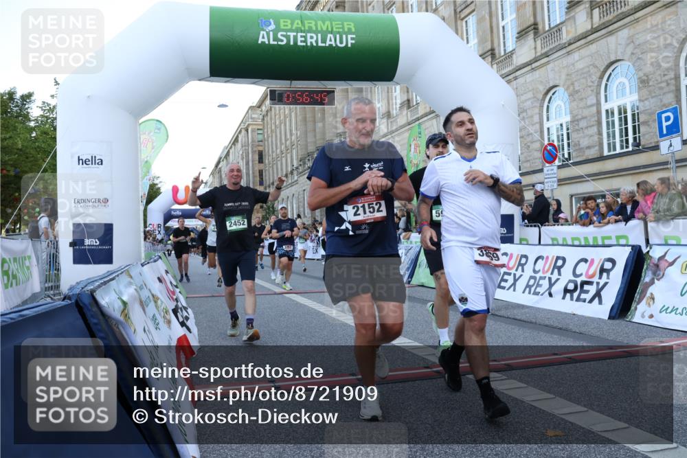 07.09.2025 - BARMER Alsterlauf Strokosch-Dieckow http://msf.ph/oto/8721909 07.09.2025 09:56:43 Ziel 2022, 2150, 2151, 2152, 2437, 2452, 2664, 2665, 2722, 3752, 3869, 3963, 4121, 4479, 4490, 4507, 4508, 4565, 4706, 4824, 5739, 5925, 6187, 6223, 8007 meine-sportfotos.de