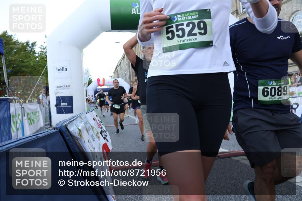 07.09.2025 - BARMER Alsterlauf Strokosch-Dieckow http://msf.ph/oto/8721956 07.09.2025 09:56:58 Ziel 2003, 2320, 2512, 2530, 2763, 2797, 2908, 3080, 3251, 3371, 3656, 3696, 3970, 4236, 4237, 4338, 4750, 4776, 5304, 5342, 5349, 5481, 5529, 5637, 5791, 6089, 6138, 8148, 8210 meine-sportfotos.de