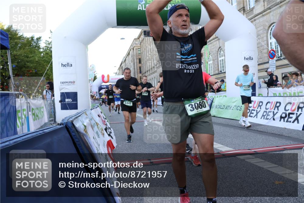 07.09.2025 - BARMER Alsterlauf Strokosch-Dieckow http://msf.ph/oto/8721957 07.09.2025 09:56:58 Ziel 2003, 2320, 2512, 2530, 2763, 2797, 2908, 3080, 3251, 3371, 3656, 3696, 3970, 4236, 4237, 4338, 4750, 4776, 5304, 5342, 5349, 5481, 5529, 5637, 5791, 6089, 6138, 8148, 8210 meine-sportfotos.de