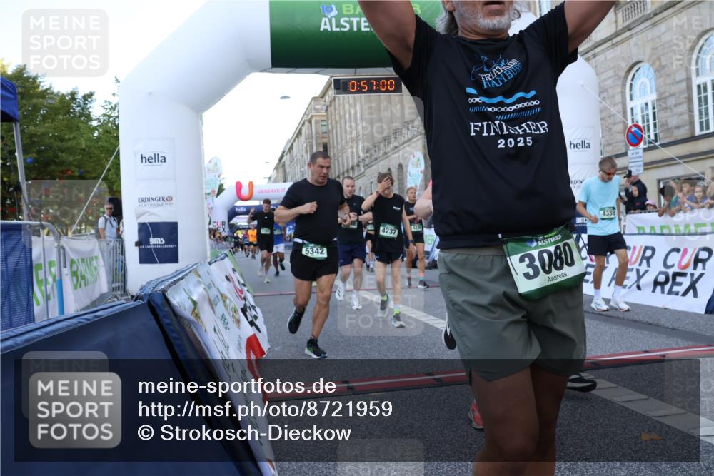07.09.2025 - BARMER Alsterlauf Strokosch-Dieckow http://msf.ph/oto/8721959 07.09.2025 09:56:59 Ziel 2003, 2512, 2530, 2763, 2797, 2908, 3080, 3251, 3371, 3656, 3696, 3970, 4236, 4237, 4338, 4750, 4776, 5304, 5342, 5349, 5481, 5529, 5637, 5791, 6138, 8148, 8210 meine-sportfotos.de