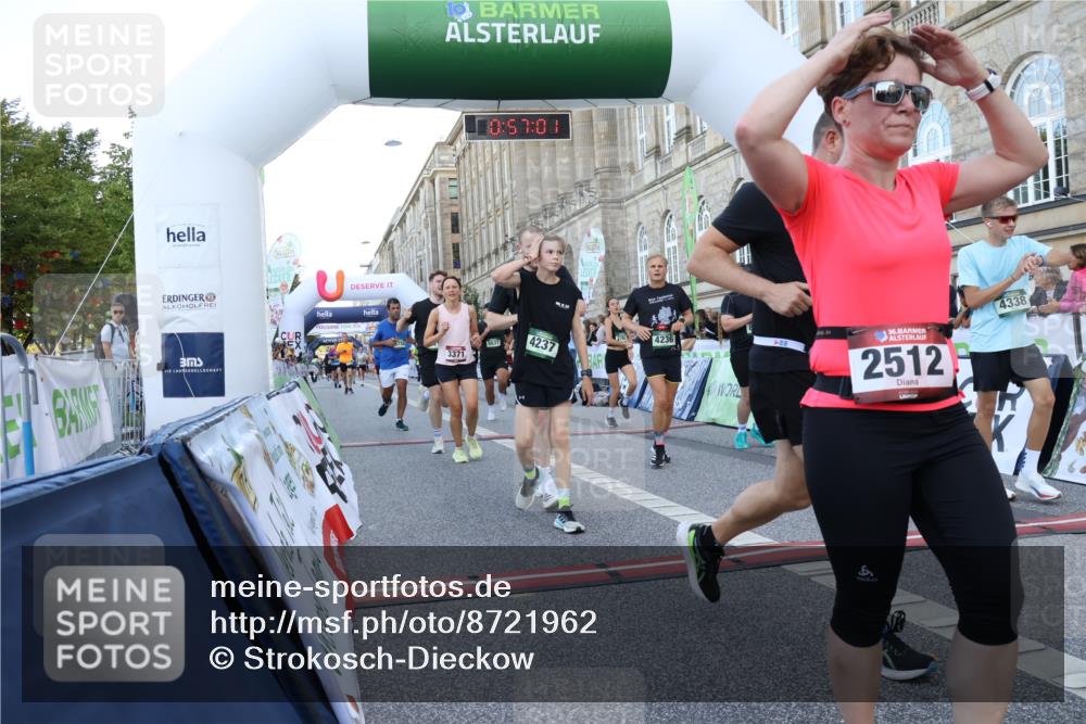 07.09.2025 - BARMER Alsterlauf Strokosch-Dieckow http://msf.ph/oto/8721962 07.09.2025 09:57:00 Ziel 2003, 2512, 2763, 2797, 2908, 3080, 3251, 3371, 3656, 3696, 3970, 4236, 4237, 4338, 4750, 4776, 5342, 5349, 5481, 5637, 5791, 5895, 6138, 6206, 6269, 8148, 8210 meine-sportfotos.de