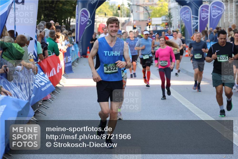 07.09.2025 - BARMER Alsterlauf Strokosch-Dieckow http://msf.ph/oto/8721966 07.09.2025 09:56:05 Ziel 2003, 2022, 2320, 2437, 2452, 2512, 2530, 3080, 3251, 3696, 3752, 3963, 4121, 4236, 4237, 4479, 4507, 4508, 4750, 4776, 5081, 5304, 5308, 5342, 5349, 5481, 5529, 5739, 5805, 5925, 6089, 6187, 6223, 8007, 8148 meine-sportfotos.de