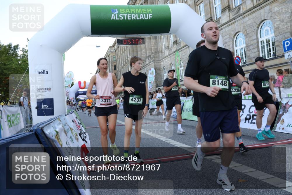 07.09.2025 - BARMER Alsterlauf Strokosch-Dieckow http://msf.ph/oto/8721967 07.09.2025 09:57:01 Ziel 2003, 2512, 2763, 2797, 2908, 3251, 3371, 3656, 3696, 3970, 4236, 4237, 4338, 4750, 4776, 5342, 5481, 5637, 5791, 5895, 5977, 6138, 6206, 6269, 6274, 8014, 8148, 8210 meine-sportfotos.de