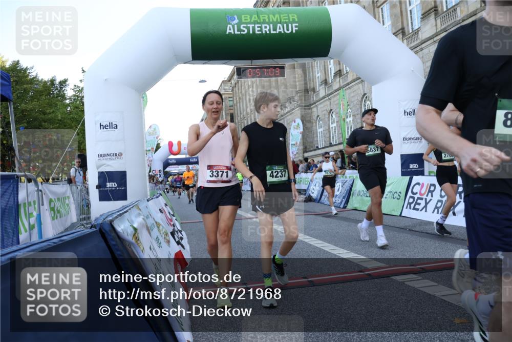07.09.2025 - BARMER Alsterlauf Strokosch-Dieckow http://msf.ph/oto/8721968 07.09.2025 09:57:02 Ziel 2763, 2797, 2908, 3371, 3656, 3696, 3970, 4235, 4236, 4237, 4338, 4750, 5342, 5637, 5791, 5895, 5977, 6138, 6206, 6269, 6274, 8014, 8148, 8210, 8427 meine-sportfotos.de