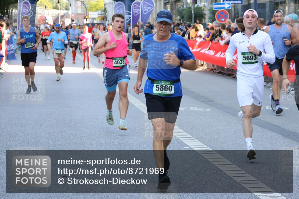 07.09.2025 - BARMER Alsterlauf Strokosch-Dieckow http://msf.ph/oto/8721969 07.09.2025 09:56:02 Ziel 2003, 2022, 2152, 2245, 2320, 2437, 2452, 2512, 2530, 2568, 2664, 2722, 3080, 3251, 3696, 3752, 3869, 3963, 4121, 4479, 4507, 4508, 4565, 4706, 4750, 4776, 5081, 5304, 5308, 5342, 5349, 5529, 5739, 5805, 5925, 6089, 6187, 6223, 8007, 8500 meine-sportfotos.de