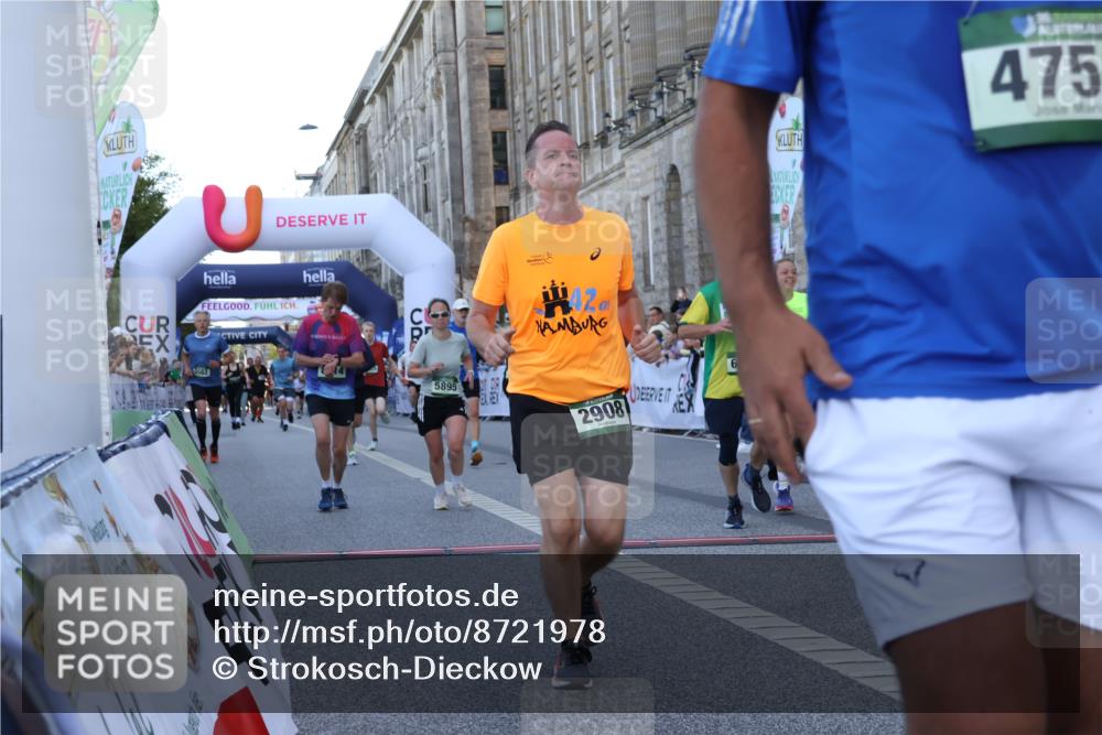07.09.2025 - BARMER Alsterlauf Strokosch-Dieckow http://msf.ph/oto/8721978 07.09.2025 09:57:06 Ziel 2763, 2797, 2908, 3656, 3970, 4105, 4235, 4750, 5562, 5637, 5688, 5895, 5977, 6138, 6206, 6269, 6274, 8014, 8366, 8427 meine-sportfotos.de