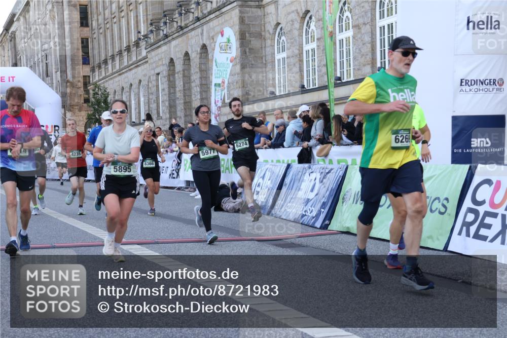 07.09.2025 - BARMER Alsterlauf Strokosch-Dieckow http://msf.ph/oto/8721983 07.09.2025 09:57:07 Ziel 2507, 2750, 2797, 2908, 3656, 3970, 4105, 4235, 5562, 5688, 5895, 5977, 6138, 6206, 6269, 6274, 8014, 8366, 8427 meine-sportfotos.de