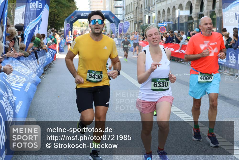 07.09.2025 - BARMER Alsterlauf Strokosch-Dieckow http://msf.ph/oto/8721985 07.09.2025 09:55:56 Ziel 2022, 2150, 2151, 2152, 2245, 2320, 2341, 2437, 2452, 2568, 2664, 2665, 2722, 3188, 3658, 3752, 3868, 3869, 3963, 4121, 4479, 4490, 4507, 4508, 4565, 4706, 4824, 5375, 5739, 5925, 6089, 6170, 6186, 6223, 8007, 8500 meine-sportfotos.de