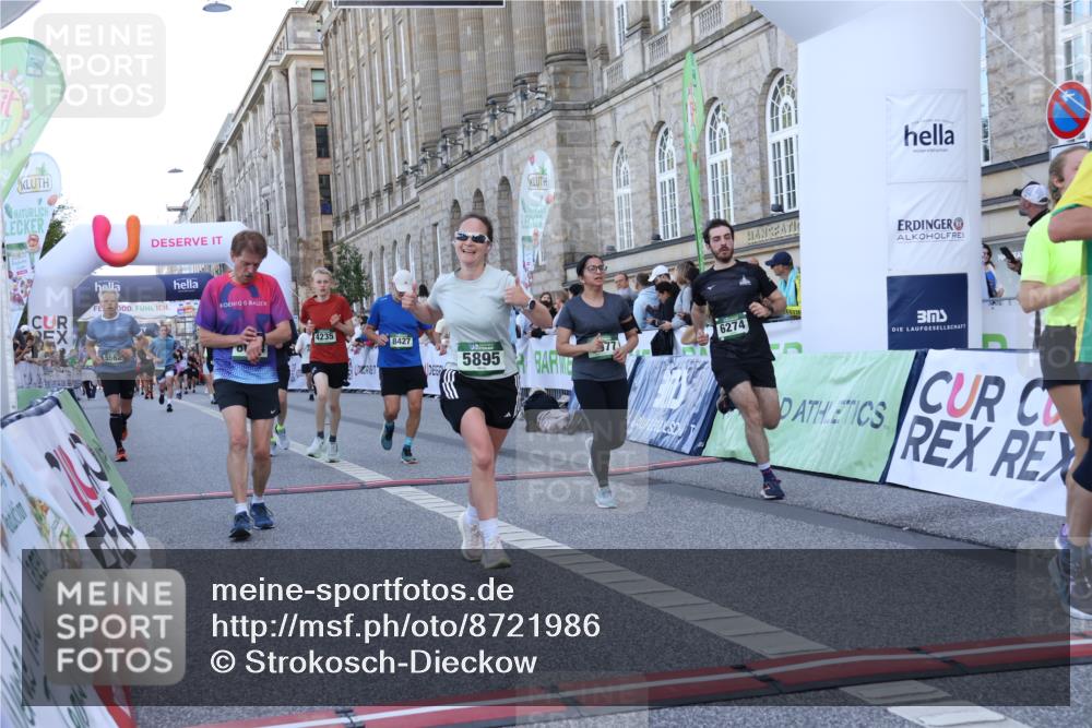 07.09.2025 - BARMER Alsterlauf Strokosch-Dieckow http://msf.ph/oto/8721986 07.09.2025 09:57:08 Ziel 2507, 2750, 2797, 2908, 3656, 4105, 4235, 5562, 5688, 5895, 5977, 6138, 6206, 6269, 6274, 8014, 8366, 8427 meine-sportfotos.de