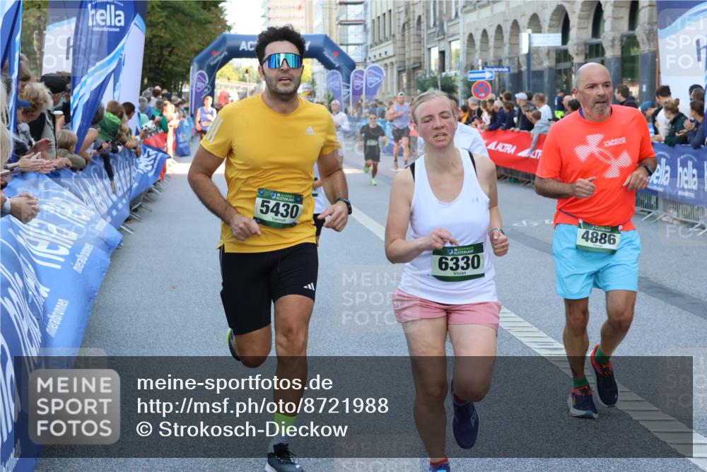 07.09.2025 - BARMER Alsterlauf Strokosch-Dieckow http://msf.ph/oto/8721988 07.09.2025 09:55:56 Ziel 2022, 2150, 2151, 2152, 2245, 2320, 2341, 2437, 2452, 2568, 2664, 2665, 2722, 3188, 3658, 3752, 3868, 3869, 3963, 4121, 4479, 4490, 4507, 4508, 4565, 4706, 4824, 5375, 5739, 5925, 6089, 6170, 6186, 6223, 8007, 8500 meine-sportfotos.de
