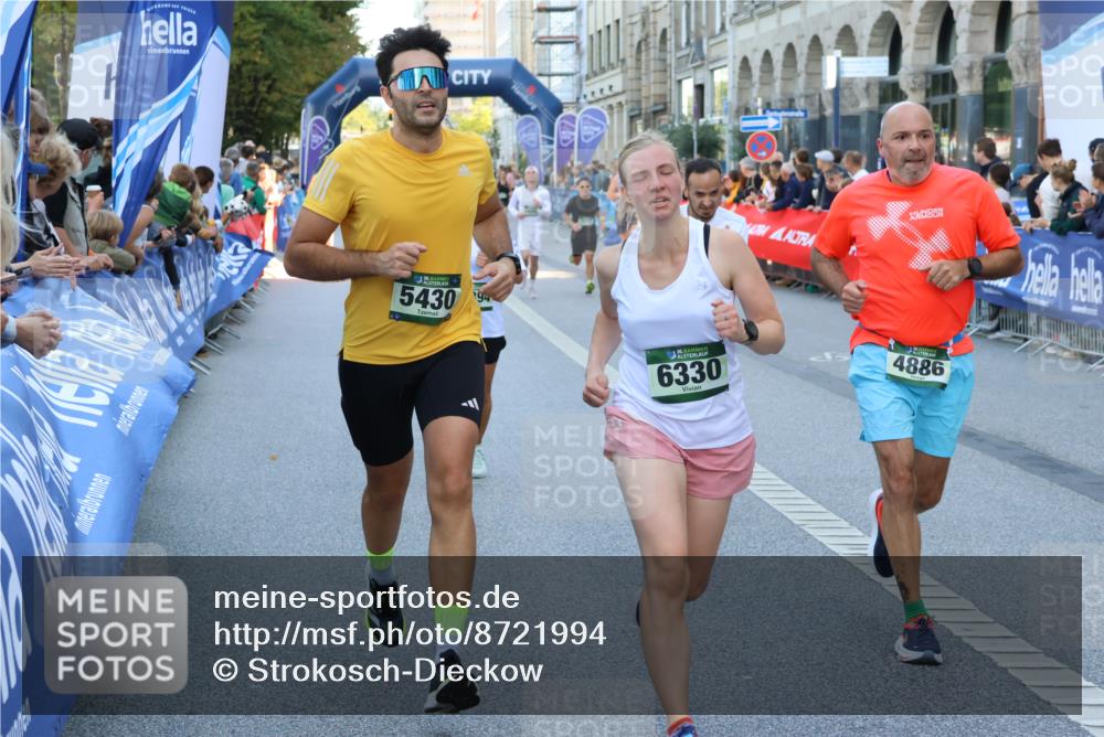 07.09.2025 - BARMER Alsterlauf Strokosch-Dieckow http://msf.ph/oto/8721994 07.09.2025 09:55:56 Ziel 2022, 2150, 2151, 2152, 2245, 2320, 2341, 2437, 2452, 2568, 2664, 2665, 2722, 3188, 3658, 3752, 3868, 3869, 3963, 4121, 4479, 4490, 4507, 4508, 4565, 4706, 4824, 5375, 5739, 5925, 6089, 6170, 6186, 6223, 8007, 8500 meine-sportfotos.de