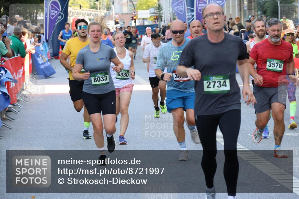 07.09.2025 - BARMER Alsterlauf Strokosch-Dieckow http://msf.ph/oto/8721997 07.09.2025 09:55:51 Ziel 2022, 2150, 2151, 2152, 2245, 2341, 2437, 2452, 2568, 2664, 2665, 2722, 2868, 3005, 3188, 3365, 3658, 3661, 3752, 3868, 3869, 4121, 4490, 4507, 4508, 4565, 4706, 4824, 5024, 5375, 5925, 6034, 6170, 6186, 6223, 6277, 8007, 8500 meine-sportfotos.de