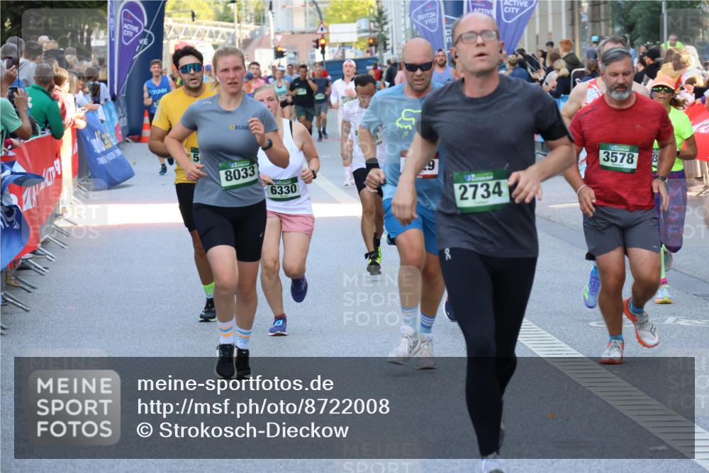 07.09.2025 - BARMER Alsterlauf Strokosch-Dieckow http://msf.ph/oto/8722008 07.09.2025 09:55:51 Ziel 2022, 2150, 2151, 2152, 2245, 2341, 2437, 2452, 2568, 2664, 2665, 2722, 2868, 3005, 3188, 3365, 3658, 3661, 3752, 3868, 3869, 4121, 4490, 4507, 4508, 4565, 4706, 4824, 5024, 5375, 5925, 6034, 6170, 6186, 6223, 6277, 8007, 8500 meine-sportfotos.de