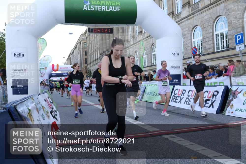 07.09.2025 - BARMER Alsterlauf Strokosch-Dieckow http://msf.ph/oto/8722021 07.09.2025 09:57:19 Ziel 2507, 2582, 2750, 2752, 2903, 2998, 3191, 3456, 3552, 3568, 3615, 3802, 3988, 4809, 5004, 5006, 5115, 5135, 5160, 5504, 5664, 5750, 6093, 8065, 8315, 8479 meine-sportfotos.de