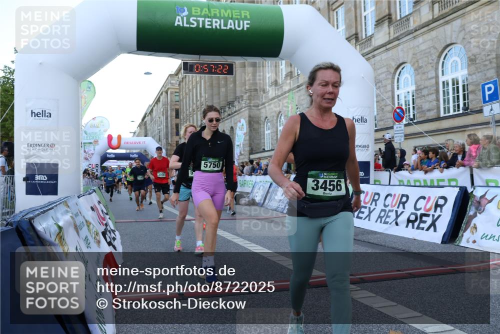 07.09.2025 - BARMER Alsterlauf Strokosch-Dieckow http://msf.ph/oto/8722025 07.09.2025 09:57:21 Ziel 2406, 2582, 2752, 2903, 2998, 3191, 3381, 3456, 3552, 3568, 3615, 3802, 3988, 4407, 4809, 5004, 5006, 5115, 5135, 5160, 5293, 5504, 5664, 5750, 5912, 5978, 6093, 8065, 8315, 8479 meine-sportfotos.de