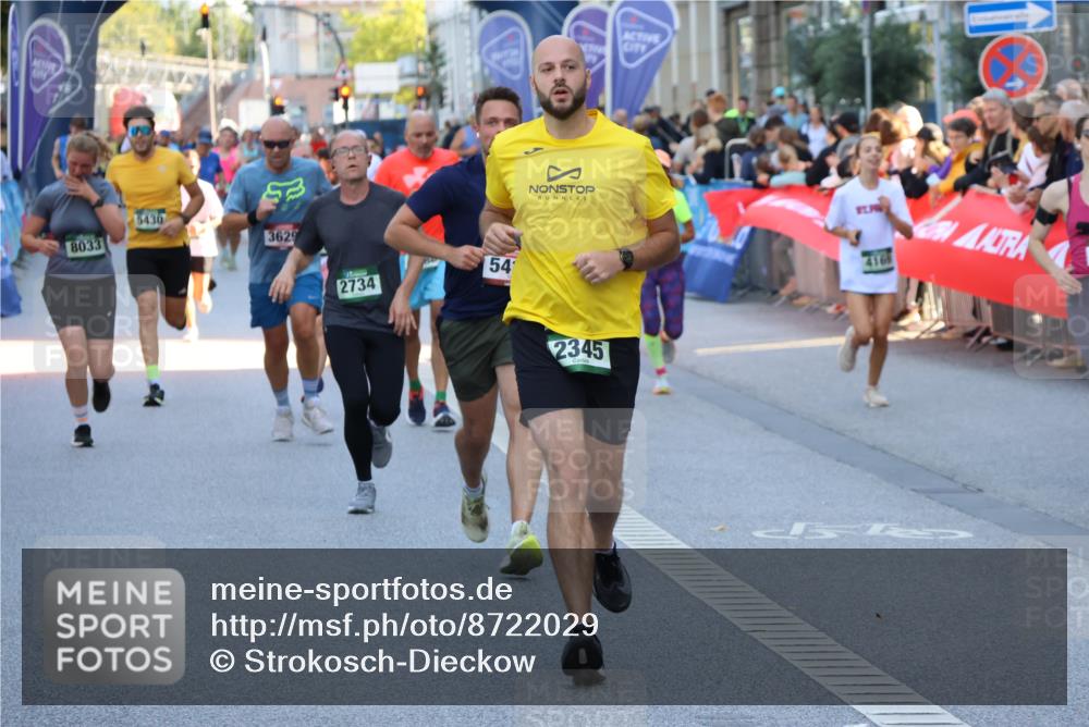 07.09.2025 - BARMER Alsterlauf Strokosch-Dieckow http://msf.ph/oto/8722029 07.09.2025 09:55:48 Ziel 2022, 2150, 2151, 2152, 2245, 2341, 2452, 2568, 2664, 2665, 2722, 2868, 3005, 3188, 3365, 3658, 3661, 3868, 3869, 4490, 4565, 4706, 4824, 5024, 5037, 5375, 5925, 6034, 6170, 6186, 6277, 8007, 8335, 8500 meine-sportfotos.de