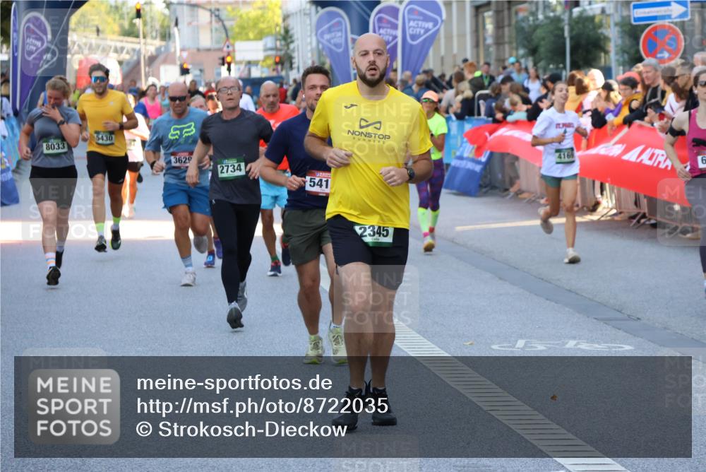 07.09.2025 - BARMER Alsterlauf Strokosch-Dieckow http://msf.ph/oto/8722035 07.09.2025 09:55:48 Ziel 2022, 2150, 2151, 2152, 2245, 2341, 2452, 2568, 2664, 2665, 2722, 2868, 3005, 3188, 3365, 3658, 3661, 3868, 3869, 4490, 4565, 4706, 4824, 5024, 5037, 5375, 5925, 6034, 6170, 6186, 6277, 8007, 8335, 8500 meine-sportfotos.de