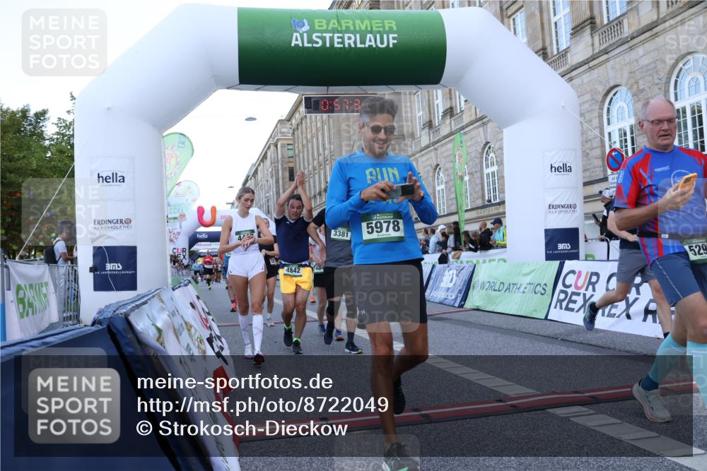 07.09.2025 - BARMER Alsterlauf Strokosch-Dieckow http://msf.ph/oto/8722049 07.09.2025 09:57:30 Ziel 2037, 2195, 2216, 2406, 2606, 2819, 2998, 3381, 4407, 4767, 4809, 4842, 4844, 5136, 5293, 5397, 5609, 5912, 5978, 6150, 6151, 8315 meine-sportfotos.de