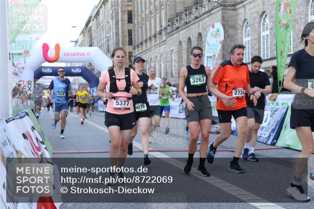 07.09.2025 - BARMER Alsterlauf Strokosch-Dieckow http://msf.ph/oto/8722069 07.09.2025 09:57:40 Ziel 2076, 2195, 2724, 3028, 3129, 3267, 3362, 3434, 3721, 4187, 4328, 4416, 4456, 4857, 4987, 5101, 5102, 5377, 5397, 5598, 5609, 6075, 6150, 6151, 8034, 8383 meine-sportfotos.de