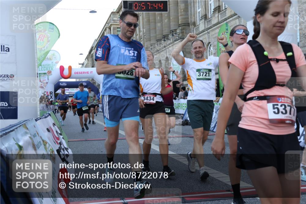 07.09.2025 - BARMER Alsterlauf Strokosch-Dieckow http://msf.ph/oto/8722078 07.09.2025 09:57:42 Ziel 2076, 2195, 2724, 3028, 3129, 3267, 3268, 3362, 3434, 3721, 4187, 4328, 4416, 4456, 4672, 4857, 4987, 5101, 5102, 5199, 5377, 5598, 5987, 6075, 8034, 8383 meine-sportfotos.de
