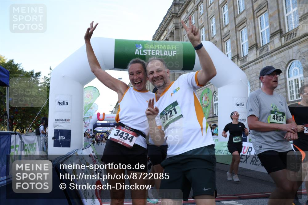 07.09.2025 - BARMER Alsterlauf Strokosch-Dieckow http://msf.ph/oto/8722085 07.09.2025 09:57:47 Ziel 2076, 2646, 3028, 3129, 3268, 4187, 4456, 4672, 4857, 4926, 4987, 5069, 5101, 5102, 5199, 5598, 5987, 6246, 8034, 8383 meine-sportfotos.de