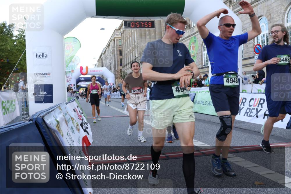 07.09.2025 - BARMER Alsterlauf Strokosch-Dieckow http://msf.ph/oto/8722109 07.09.2025 09:57:57 Ziel 2094, 2646, 3249, 3543, 3559, 3925, 4496, 4603, 4926, 4947, 4948, 5302, 5368, 5406, 5463, 5573, 6027, 6082, 6122, 6175, 6246, 8344, 8370 meine-sportfotos.de