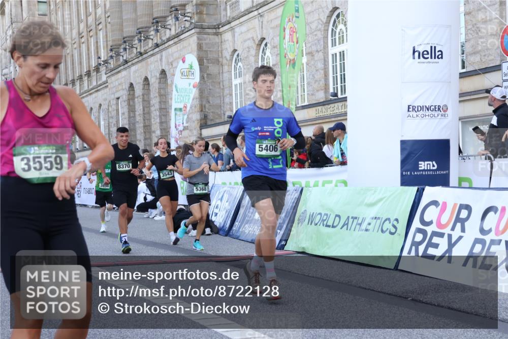 07.09.2025 - BARMER Alsterlauf Strokosch-Dieckow http://msf.ph/oto/8722128 07.09.2025 09:58:03 Ziel 2094, 2108, 2388, 2509, 3515, 3543, 3716, 3894, 3919, 4496, 5155, 5302, 5368, 5406, 5962, 6027, 6082, 6122, 8370 meine-sportfotos.de