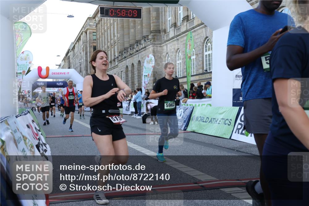 07.09.2025 - BARMER Alsterlauf Strokosch-Dieckow http://msf.ph/oto/8722140 07.09.2025 09:58:07 Ziel 2108, 2388, 2509, 2813, 2829, 2830, 3515, 3543, 3716, 3894, 3919, 3992, 5155, 5257, 5302, 5368, 5406, 5678, 5822, 5962, 6027, 6082, 8370 meine-sportfotos.de