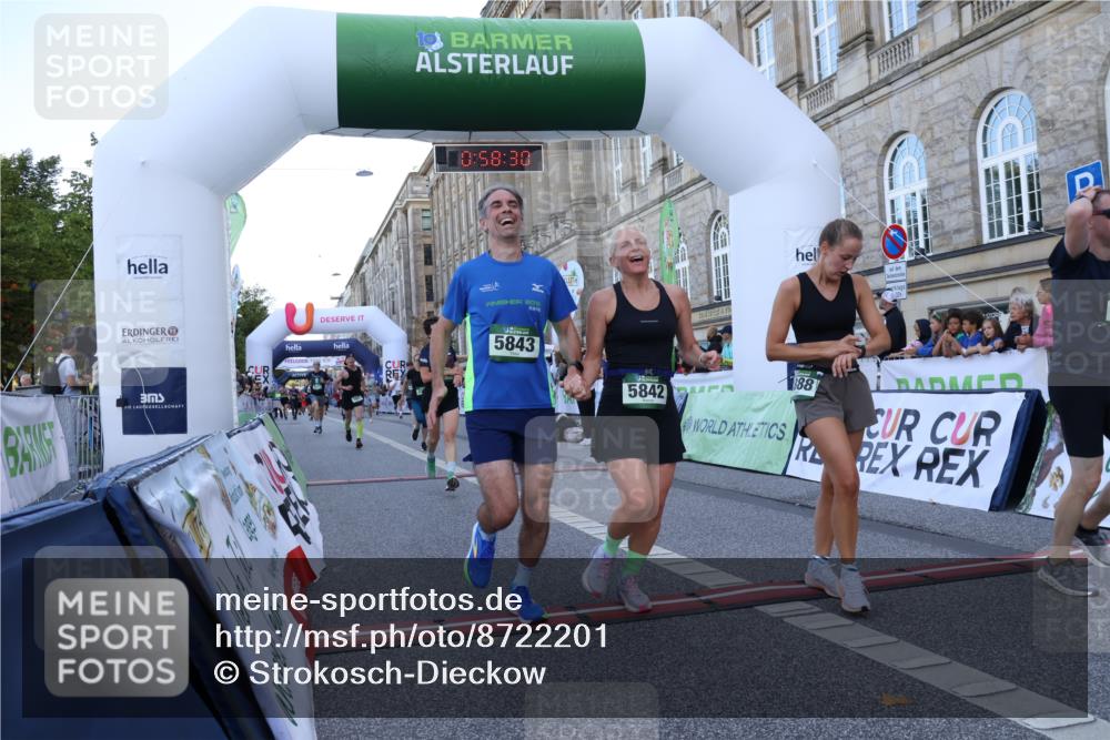 07.09.2025 - BARMER Alsterlauf Strokosch-Dieckow http://msf.ph/oto/8722201 07.09.2025 09:58:29 Ziel 2672, 3055, 4012, 4701, 4723, 4888, 4920, 5384, 5690, 5842, 5843, 6074, 6238, 6324, 8052 meine-sportfotos.de