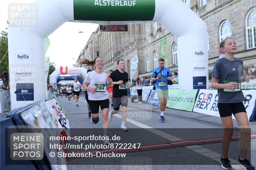 07.09.2025 - BARMER Alsterlauf Strokosch-Dieckow http://msf.ph/oto/8722247 07.09.2025 09:58:44 Ziel 2257, 2670, 2740, 2984, 3207, 3347, 4006, 4229, 4283, 4712, 4752, 4843, 4873, 4900, 5196, 5260, 5567, 5685, 5929, 5930, 5981, 6023, 8042 meine-sportfotos.de