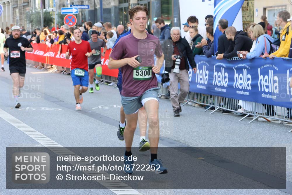 07.09.2025 - BARMER Alsterlauf Strokosch-Dieckow http://msf.ph/oto/8722252 07.09.2025 09:55:10 Ziel 2029, 2188, 2345, 2374, 2445, 2616, 2737, 2800, 3211, 3242, 3298, 3831, 3961, 4646, 4657, 4677, 4839, 5011, 5350, 5675, 5691, 5713, 5903, 8129, 8159, 8309 meine-sportfotos.de